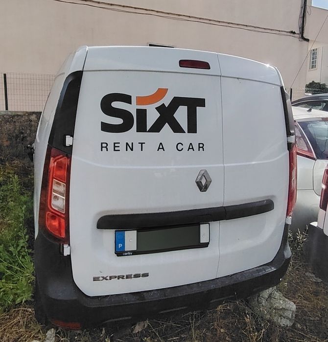 Renault Express 2024 só 25.000 km, a trabalhar e a andar. (GARANTIA 18 MESES) Aceita-se Mota ou Carro de Retoma (Leia o anuncio todo)