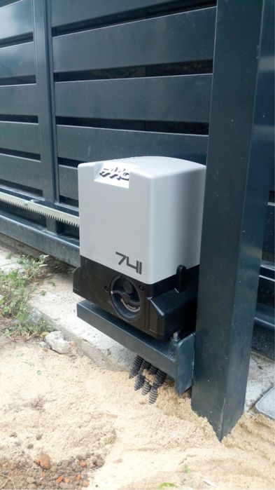 Instalacja oraz serwis napędów do bram , domofonów i wideodomofonów