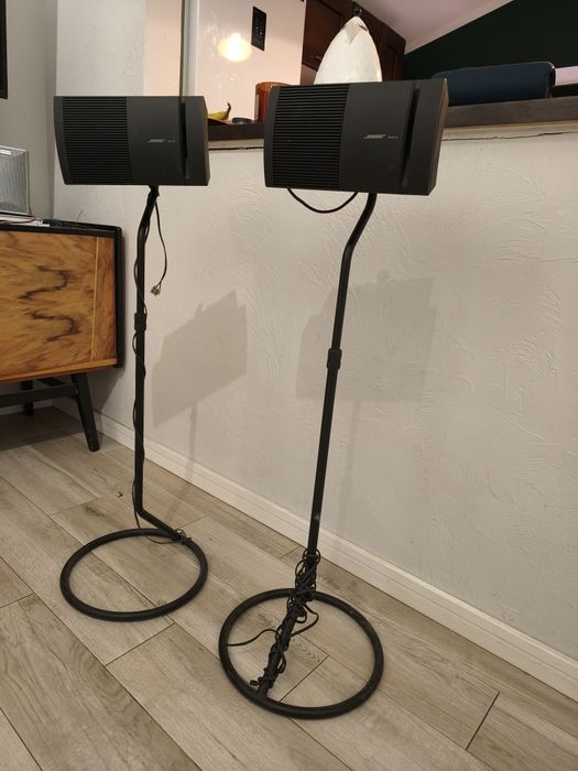 Kolumny monitory Bose model 100 z statywami  lub bez