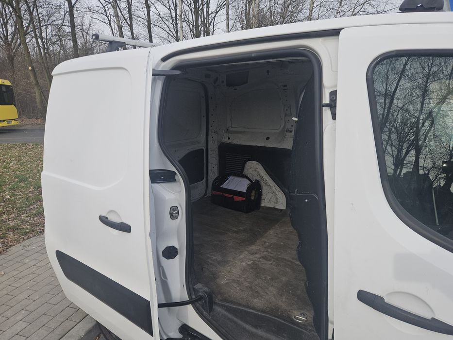 Peugeot Partner  3-osobowy 1.6 hdi(Aktualizacja)