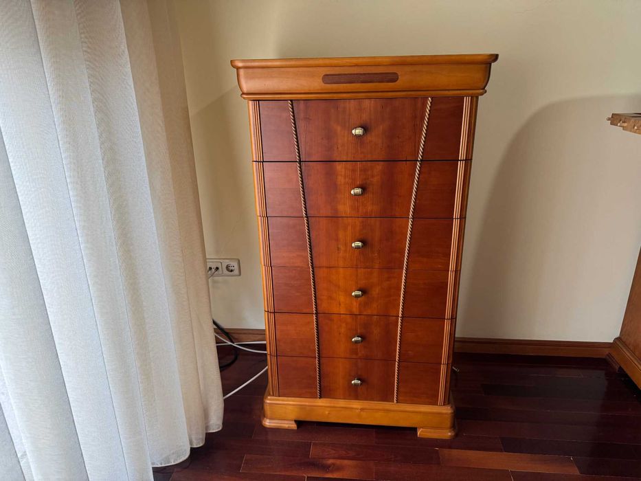 Quarto completo em cerejeira