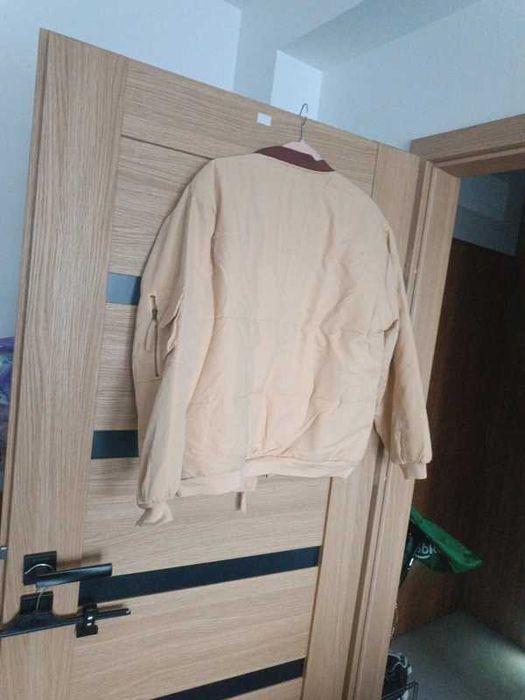 Kremowa Bomberka męska