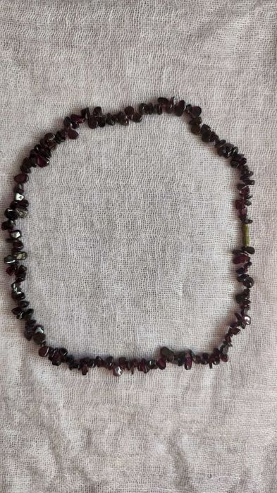 Кольцо , брошки, бусы