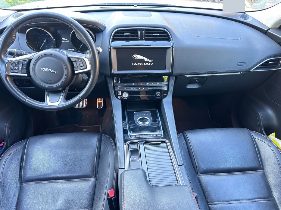 Jaguar F-PACE 2.0