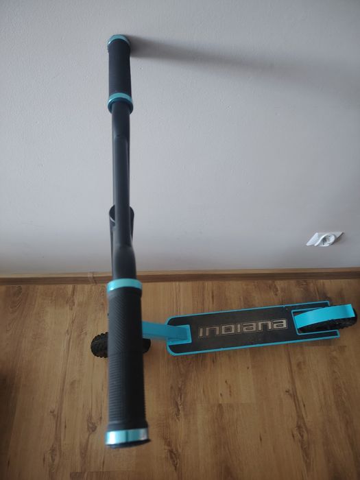 Hulajnoga na kołach pompowanych