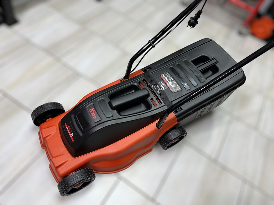 Газонокосилка электрическая DWT RM10-32 1200 Вт