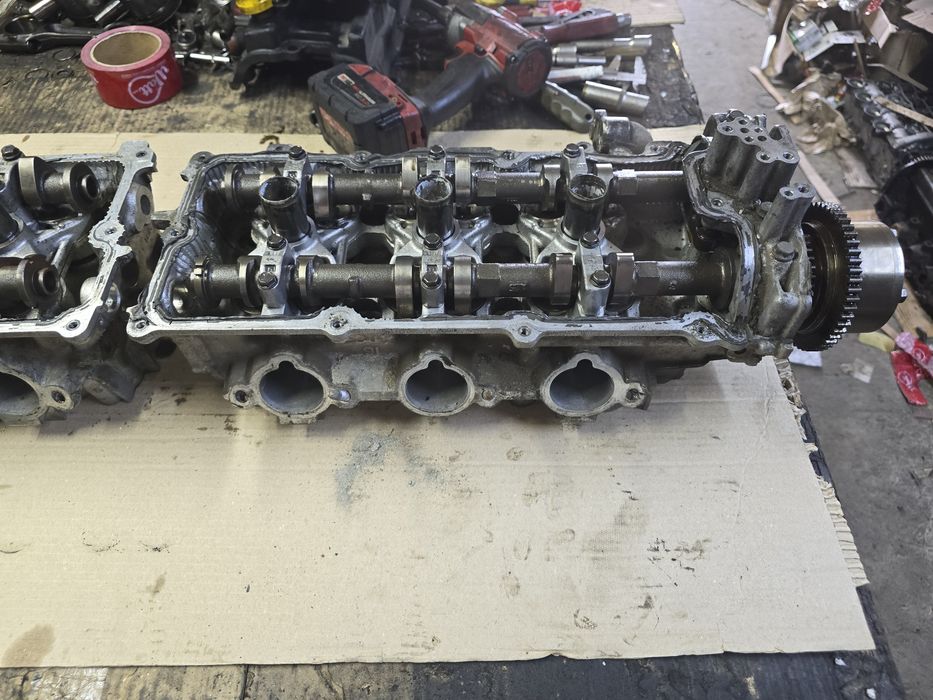 Гбц права ліва 3.5В R8J1 на Nissan Teana Espace 2002-2007