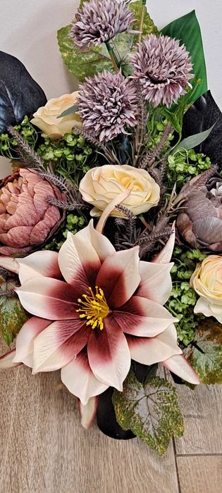 Wkład do wazonu na grób bukiet magnolia róże flakon sztuczne kwiaty 54cm