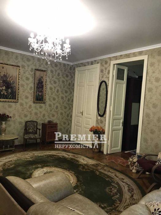 Продам двухкімнатну квартиру на Італьянському бульварі
