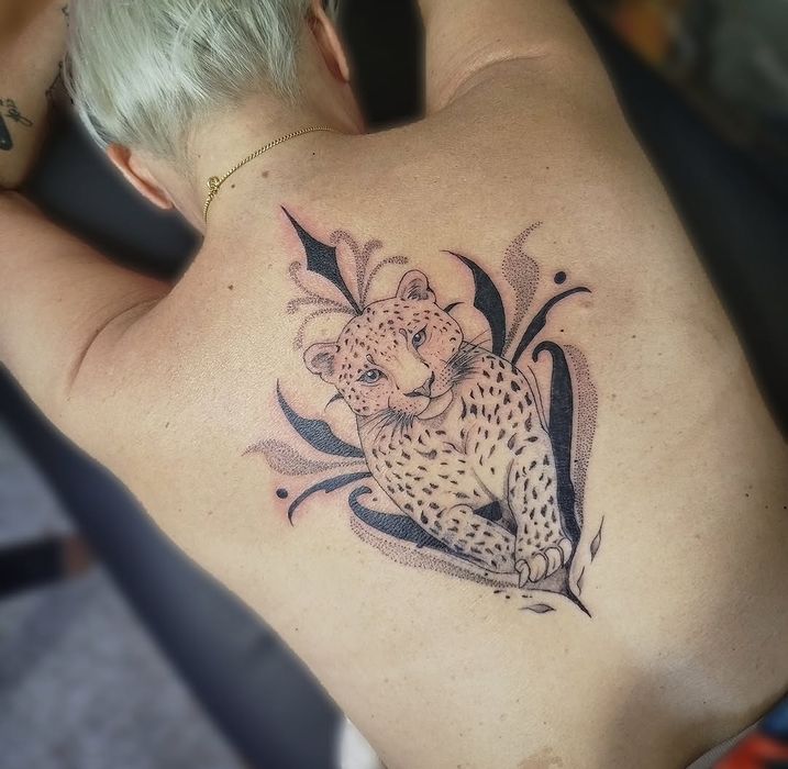 Troco uma tatuagem em um violão