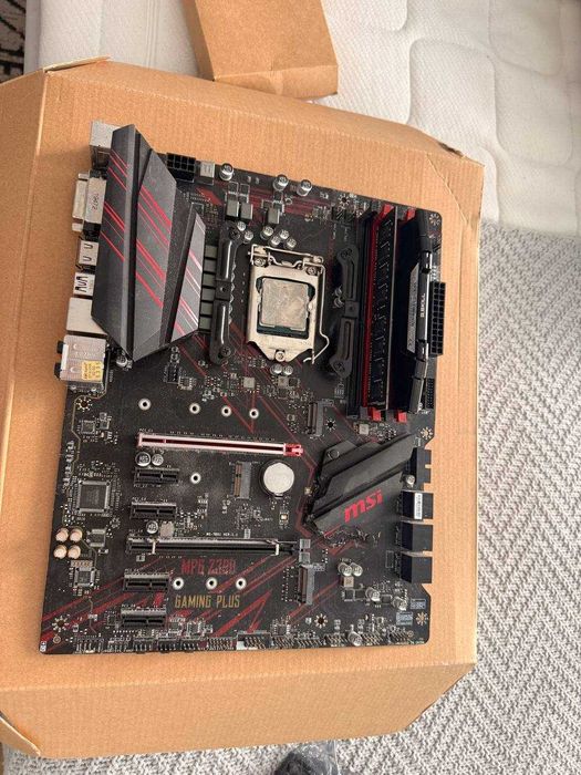 MPG Z390 Gaming Plus + i5-9600K + メモリセット MSI MPG Z390 GAMING PLUS ATX LGA1151 Motherboard (MPG Z390