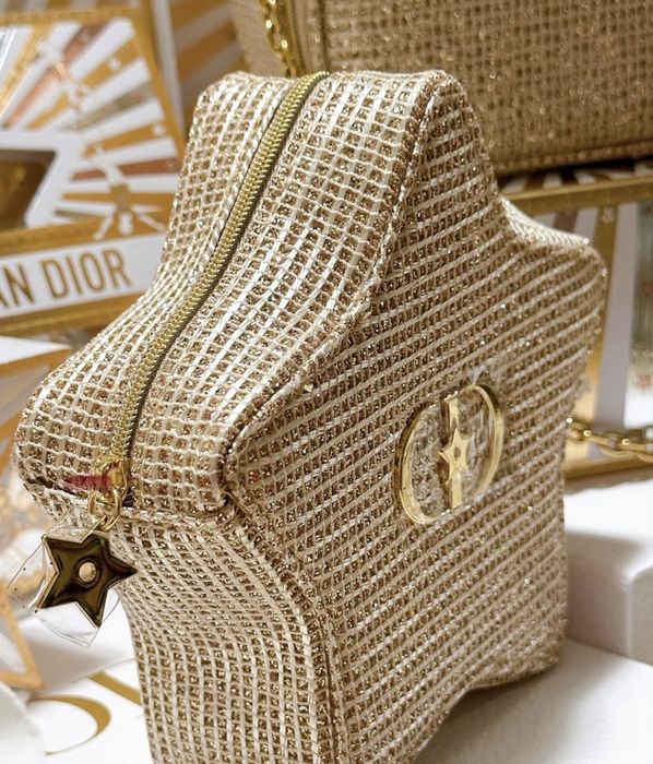 Kosmetyczka Dior złota gwiazdka limitowana edycja świąteczna 2025