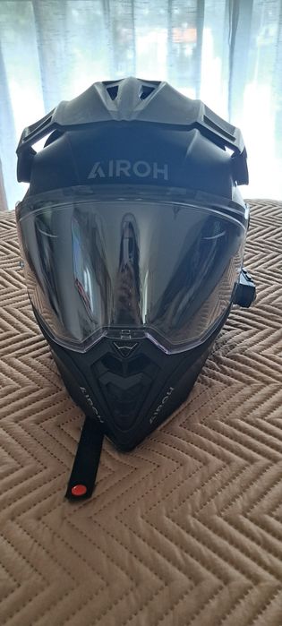Capacete Airoh preto mate