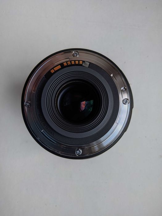 Объектив Canon EF-S 17-85mm IS USM MACRO 0.35m
