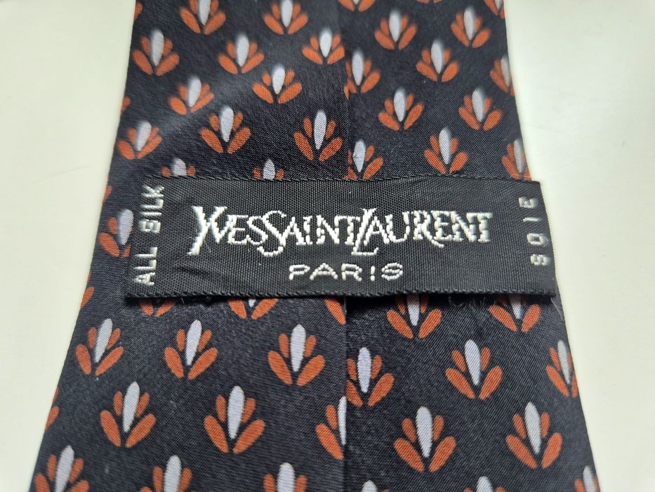 Краватка від Yves Saint Laurent