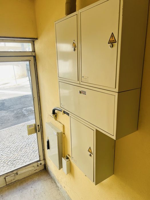 Eletricista 24H. Curto circuito