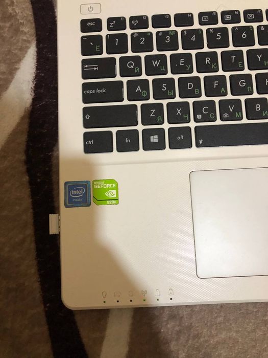 Asus X552M ноутбук