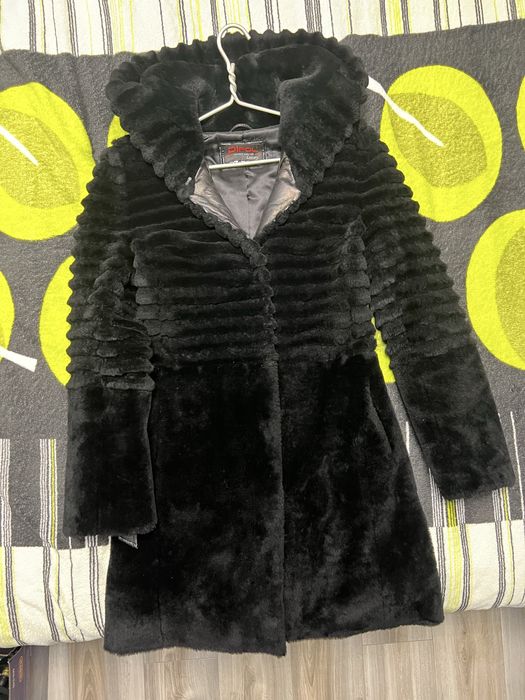 Продам шубу розмір S