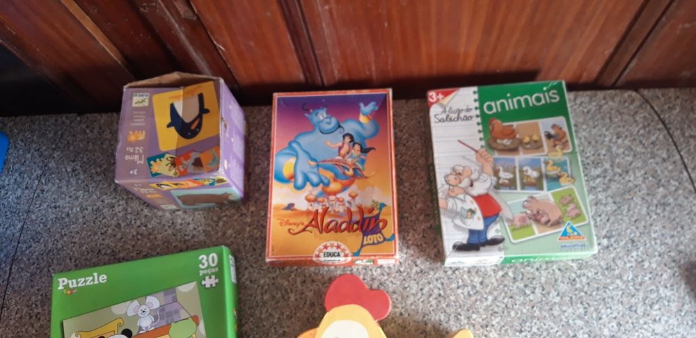 Conjunto de Puzzles Didácticos Criança