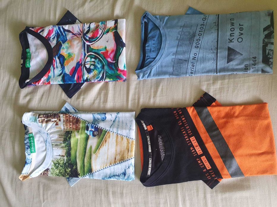 Varias T-shirts diferentes