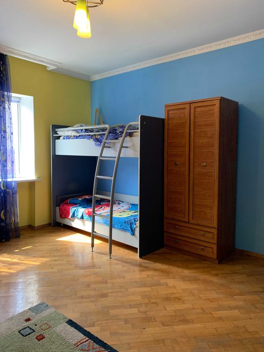 3-кімн. румунський люкс по вул. Гулака-Артемовського