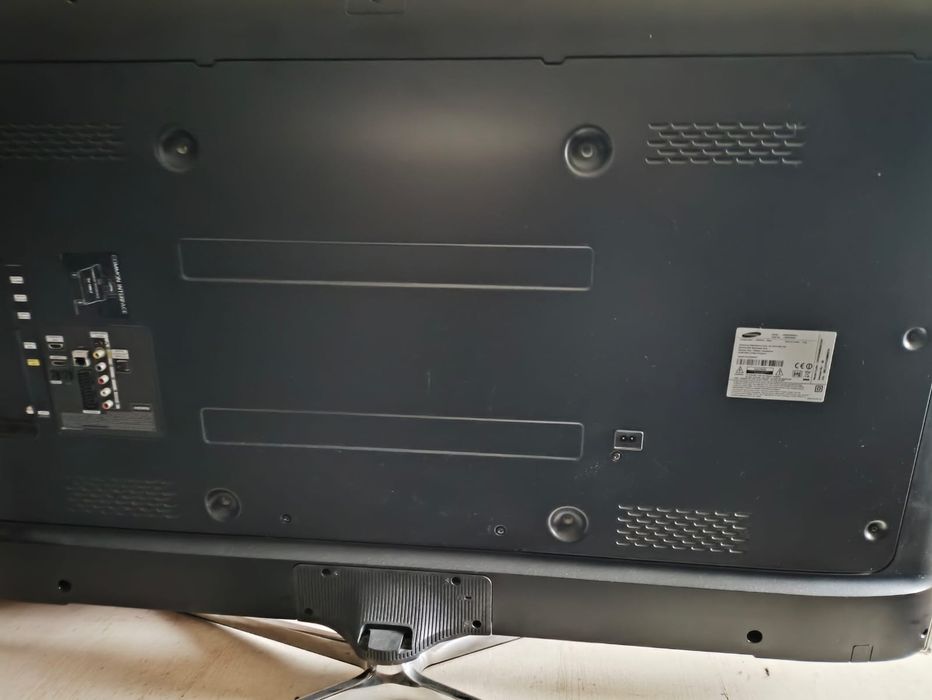 Sprzedam na części tv Samsung 55"