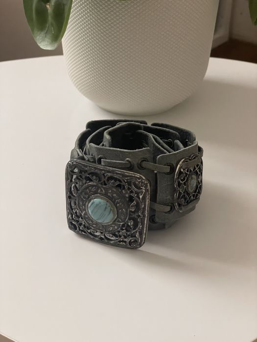 Cinto vintage com aplicacões 80cm