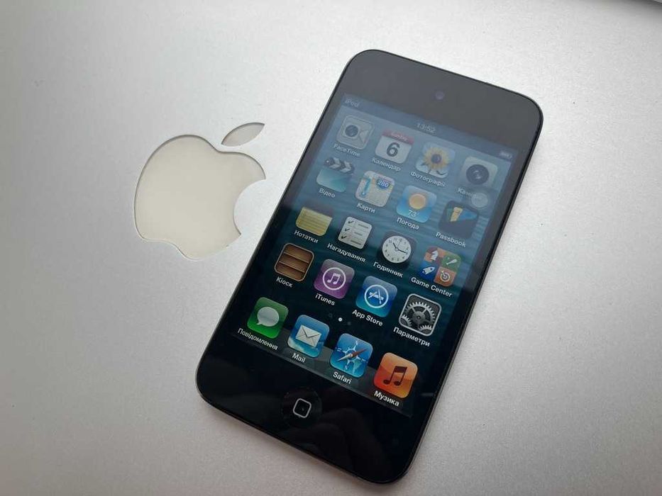 Apple iPod touch 4-gen \ ЦАП Cirrus Logic \ Акумулятор 35 годин програвання музики
