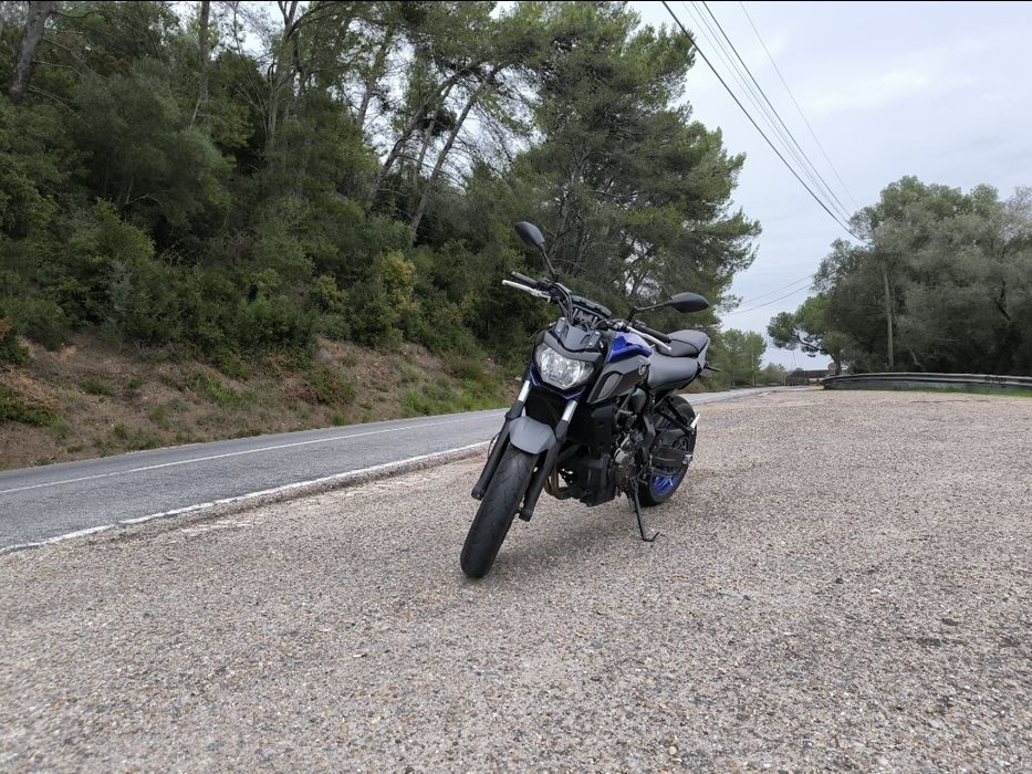 Yamaha mt 07 blue