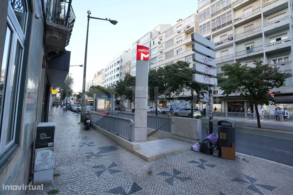 T1 Remodelado E Mobilado Na Avenida Almirante Reis | Pingo Doce No Pré