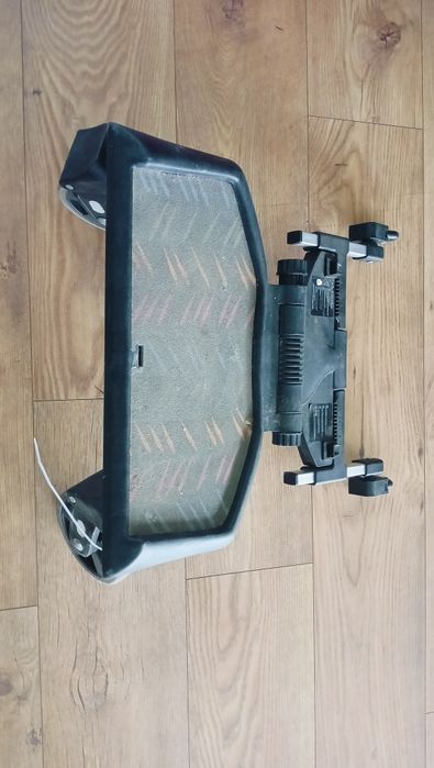 Podstawka dla starszaka do wózka