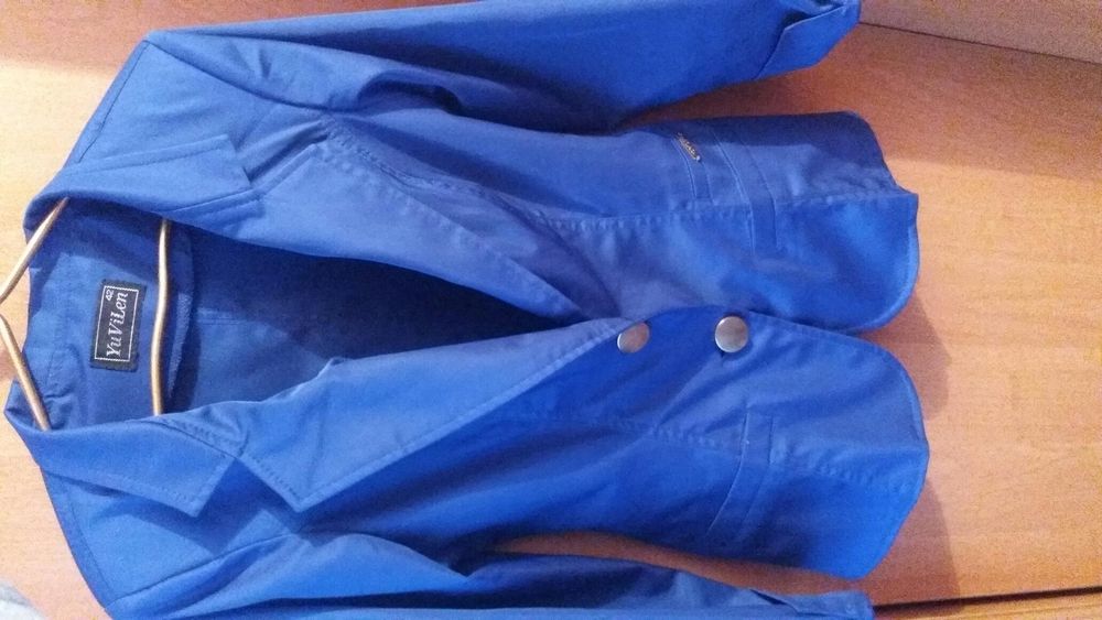 Женский пиджак приталенный