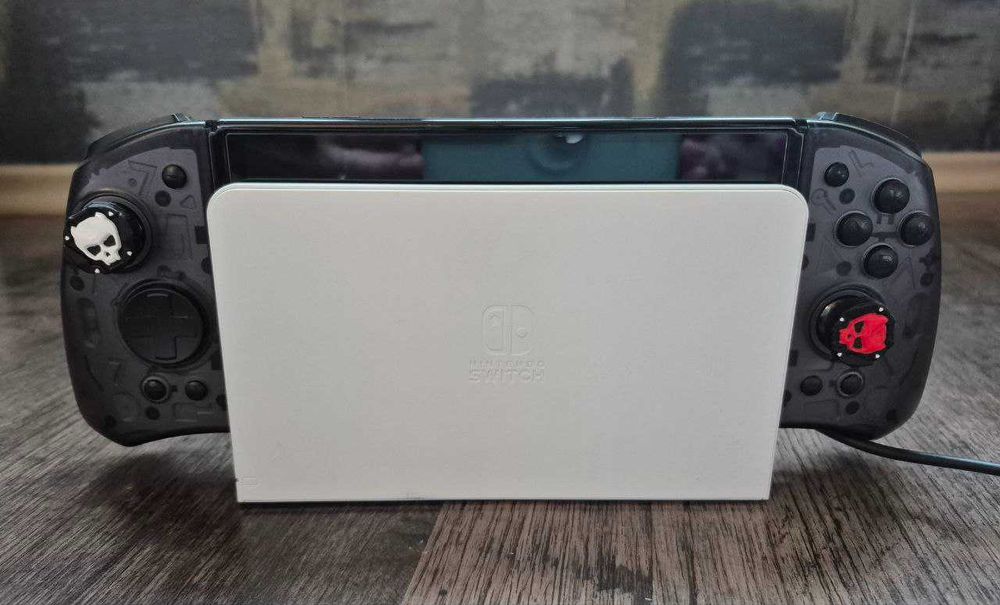 Консоль Nintendo Switch OLED