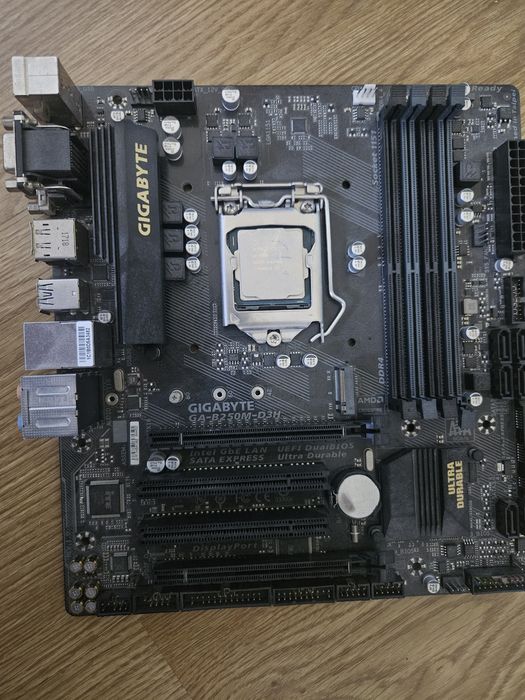 Plyta główna gigabyte ga-b250m-ds3h wraz z procesorem intel core I5-7500
