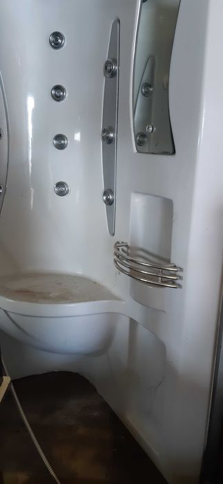 Parte de trás de cabine de duche