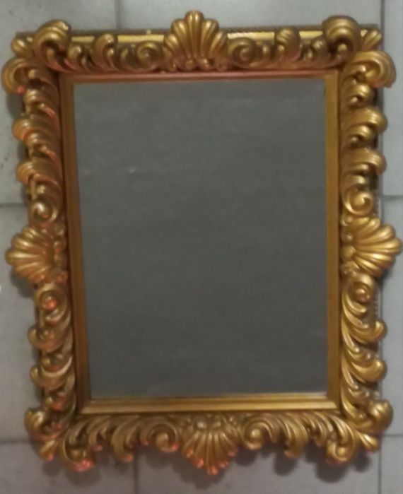 Espelho em talha dourada - impecável