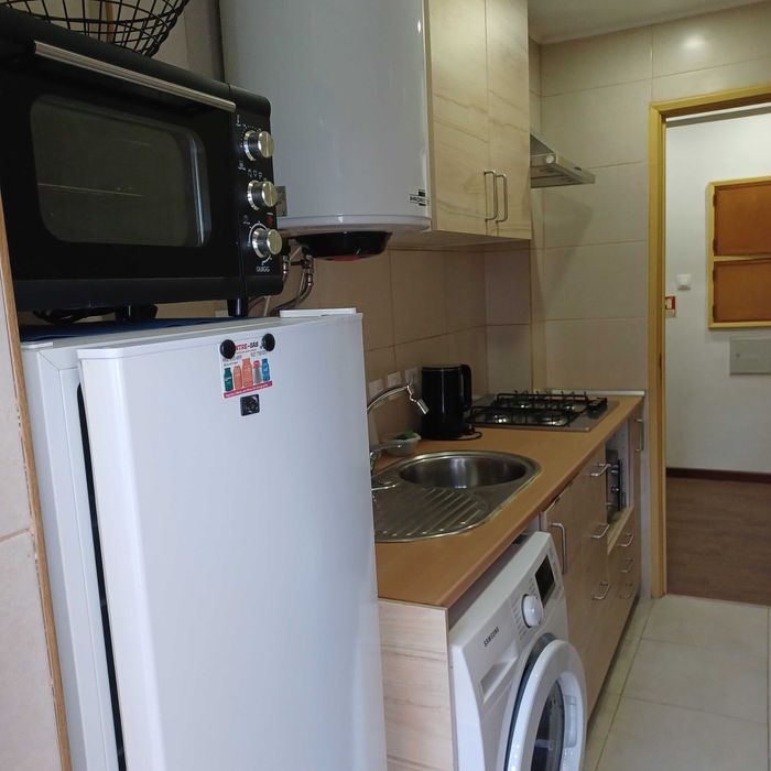 Quarto individual no Dafundo /Cruz Quebrada