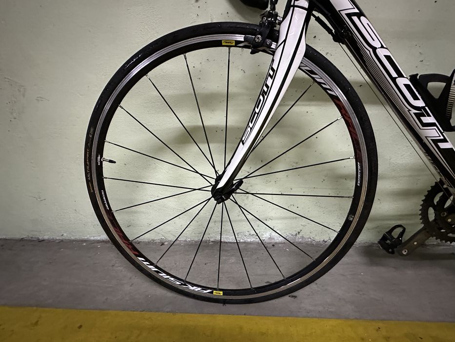 Bicicleta Estrada Scott Addict R3