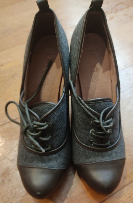 Sapato alto Foreva em pele n.40