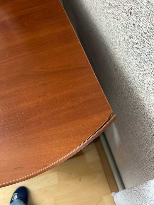 комп'ютерний стіл з шухлядами / робочий стіл / письмовий стіл