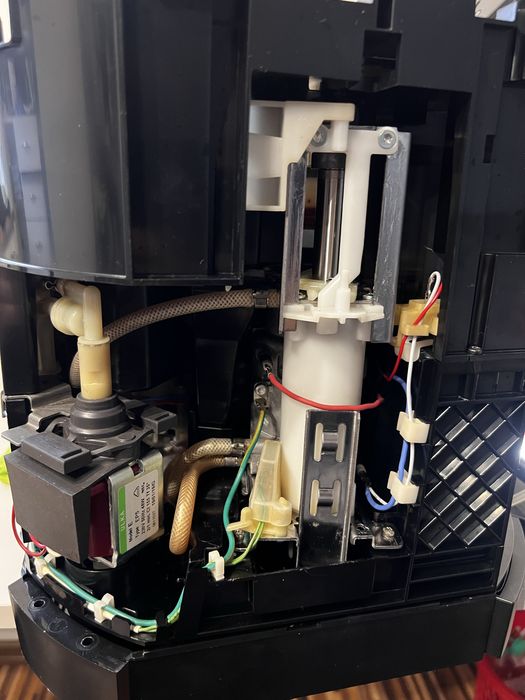 Ekspres do kawy KRUPS EA9000 jak nowy odbudowany od podstaw