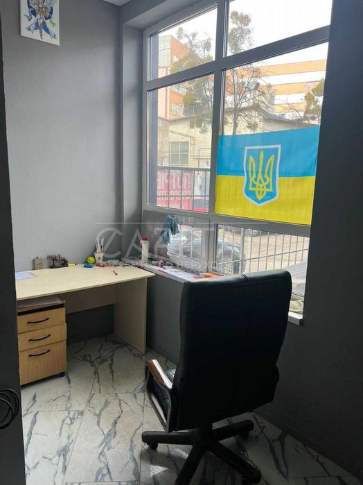 Продажа отдельно-стоящего коммерческого здания / 1067 м2/ Соломенка