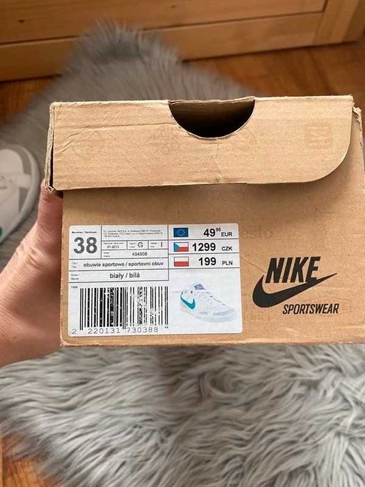 Sportowe buty Nike Capri 2 (38)