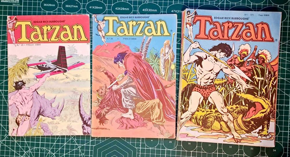 Lote de livros de Tarzan a cores