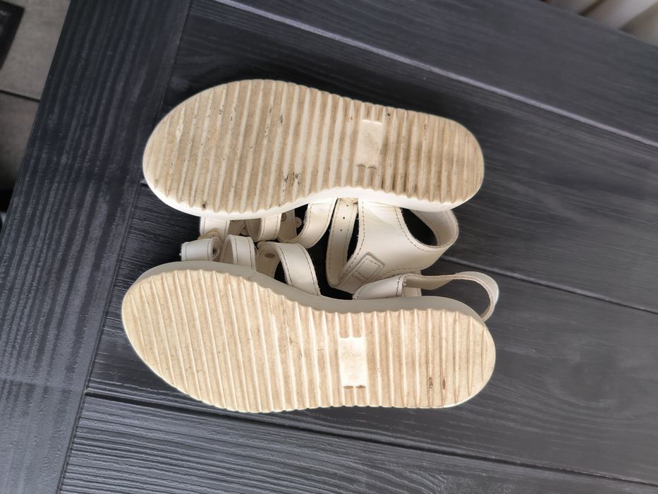 Sandália Feminina Infantil Primark tamanho 25