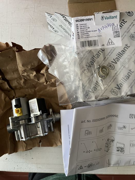 Componente gas avariado para peças Caldeira Vaillant