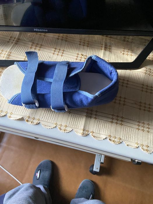 Vendo  săpato  ortopedico  baruco