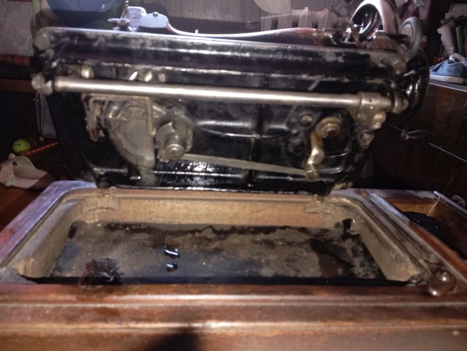 Швейна машинка .