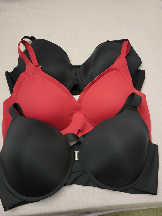 3 soutiens dois novos e um com pouco uso.