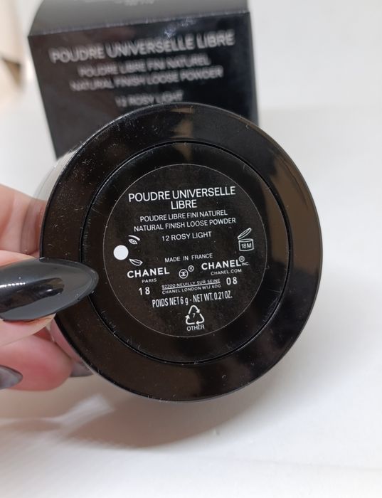 Chanel puder sypki Rosy Light lekki efekt naturalnej cery